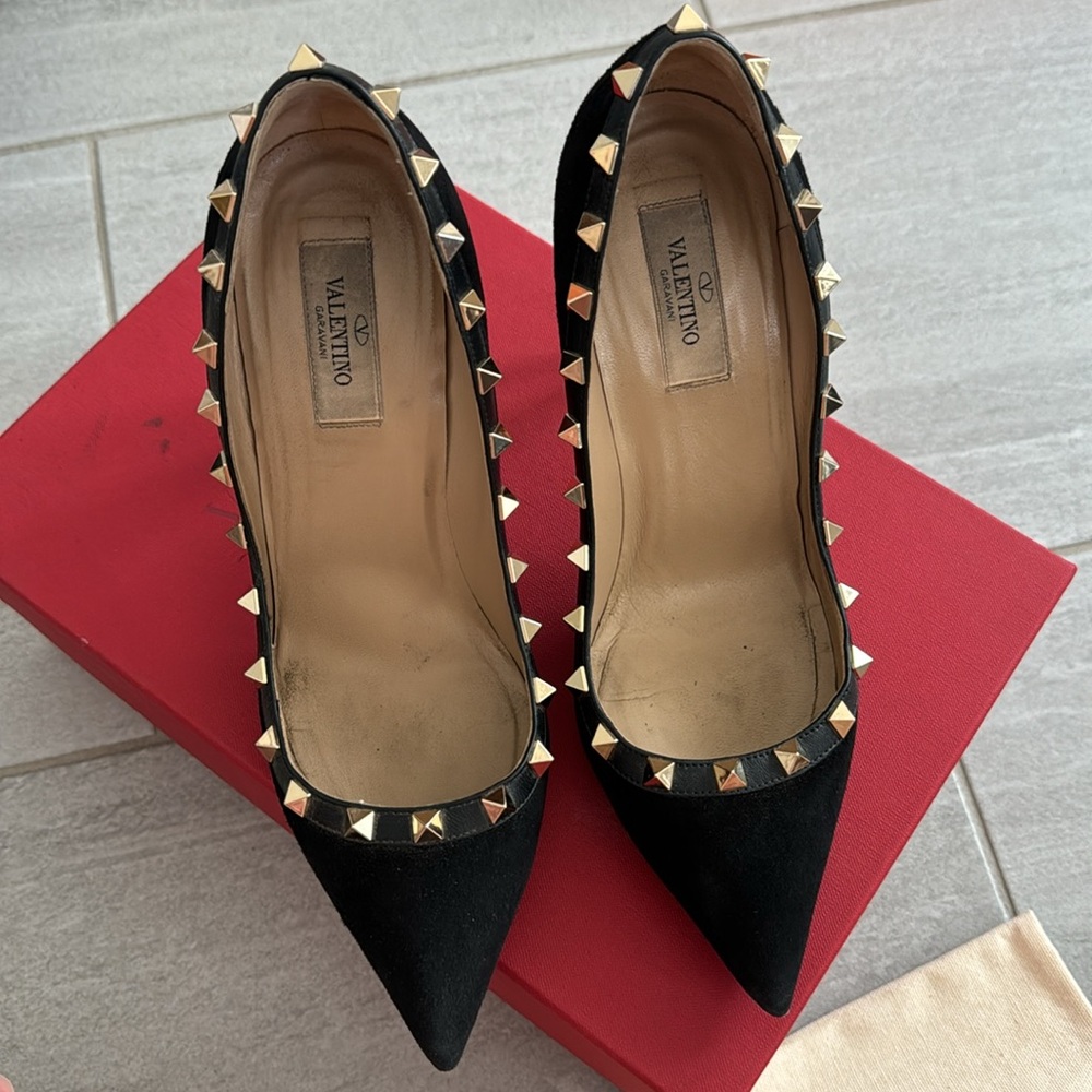 Valentino Rockstud Accents Suede Pumps - Size 37.5